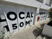A louer: Local commercial neuf 155m2 2 places parking