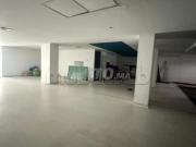 À louer local shoroom su bd massira