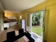 A LOUER Sainte Clotilde Appartement T2 meublé avec jardin