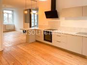 À Louer: Superbe appartement rénové de 112. m2 au Coeur...
