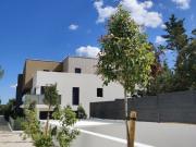 A LOUER T2 récent avec parking