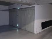 A LOUER Un garage fermé Montée de la Butte/Quai Saint...