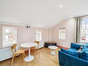 A lovely studio flat in the heart of Chiswick