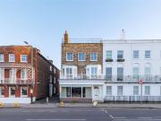 A lovely two bedroom flat with terrace overlooking the...