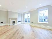 A luxury apartment in an exclusive central Sevenoaks...