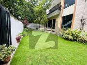 A Luxury House Available For Rent F 6