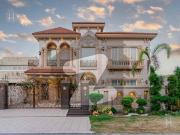 Unparalleled Luxury | Brand New 1 Kanal Fully Furnished...