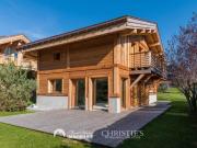 À Megève 74, chalet en bois avec terrasse à acheter