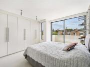 A modern mews house with stunning roof terrace