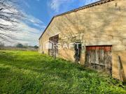 À Mouliets et Villemartin, découvrez cette propriété à...