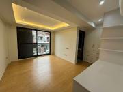 A Must See: This Spacious Townhouse in Northview...