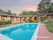 A Home Where Nature, Seclusion & Design Unite