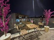 À palmier studio meubmé trés chic pour location