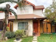 A pasos de la autopista, y Supermercado