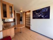 A PASOS DE VIANA Y DEL METRO