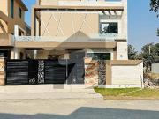 A Perfect Prime Location House Awaits You In Central...