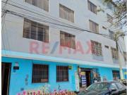 A Pocas Cuadras De La Estación Del Tren San Martín!...