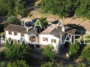 A pochi passi da Todi, dove il tempo rallenta e la...