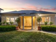 A Poolside Paradise Neighbouring Plympton Oval