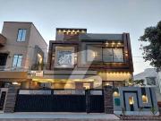 A prime location 1o. 66 marla house for sale in gulbahar...