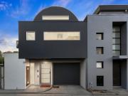 A private entertainer in the heart of vibrant Cremorne