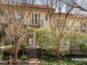 A private townhome in garden exclusivity