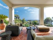 À quelques minutes de Monaco, cette villa de 260 m2...