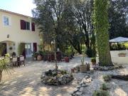 À quelques minutes d'Uzès, dans un cadre...