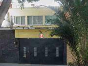 A.R Casa en Venta en CDMX a dos cuadras del metro villa...