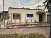 A RECICLAR CASA CON GRAN TERRENO 3 DOR LOS PLATANOS!