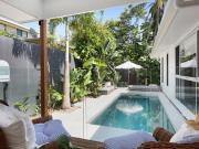 A Refined Coastal Retreat in Mermaid Beach