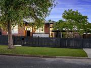 A Refined Fusion of Traditional and Contemporary Style