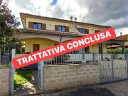 A ridosso del paese di Capodimonte sul lago di Bolsena...