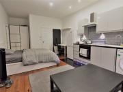 A room for rent in 1 bedroom Studio in Kelso Road, Leeds