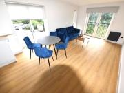 A room for rent in 2 bedroom Flat in 529 Stanningley...