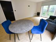 A room for rent in 2 bedroom Flat in 529 Stanningley...