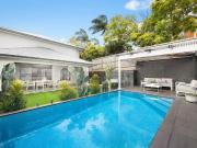 A Sculptural New Family Residence With Palm Springs Flair