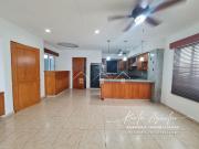 A solo 10 min caminando del Malecón Departamento en...