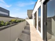 A sophisticated lifestyle address close to shops and...