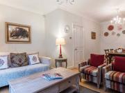 A spacious, 2 bedroom flat near Gloucester Road