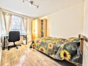 A spacious 4 bedroom flat in Camden, NW1