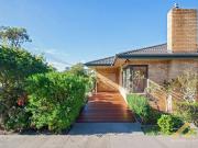 A SPACIOUS FAMILY HAVEN IN A PRIME LOCATION