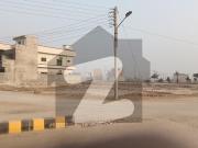 A Spacious Prime Location 10 Marla House In Shah Rukn e...