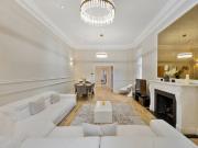 A spacious three bedroom apartment set in Chelsea
