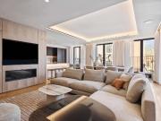 A spacious three bedroom lateral apartment set within...
