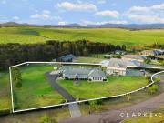 A SPECTACULAR FAMILY ESTATE READY TO ENJOY!