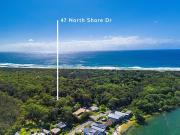 A Spectacular North Shore Escape