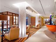 A spectacular one bedroom apartment with fantastic river...