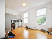 A stunning 1 bedroom property in N1