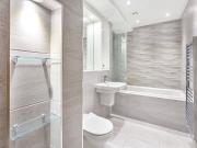 A stunning 2 bedroom duplex apartment located in the...